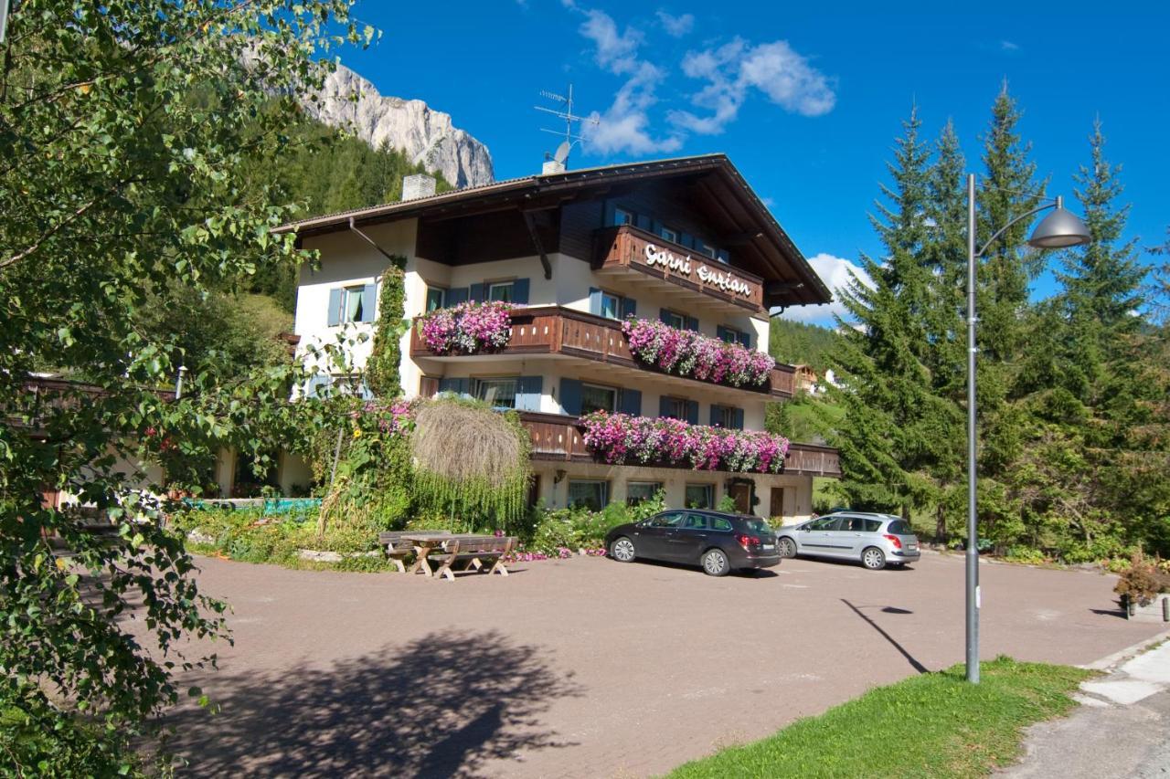Pension Enzian Badia  Exteriör bild