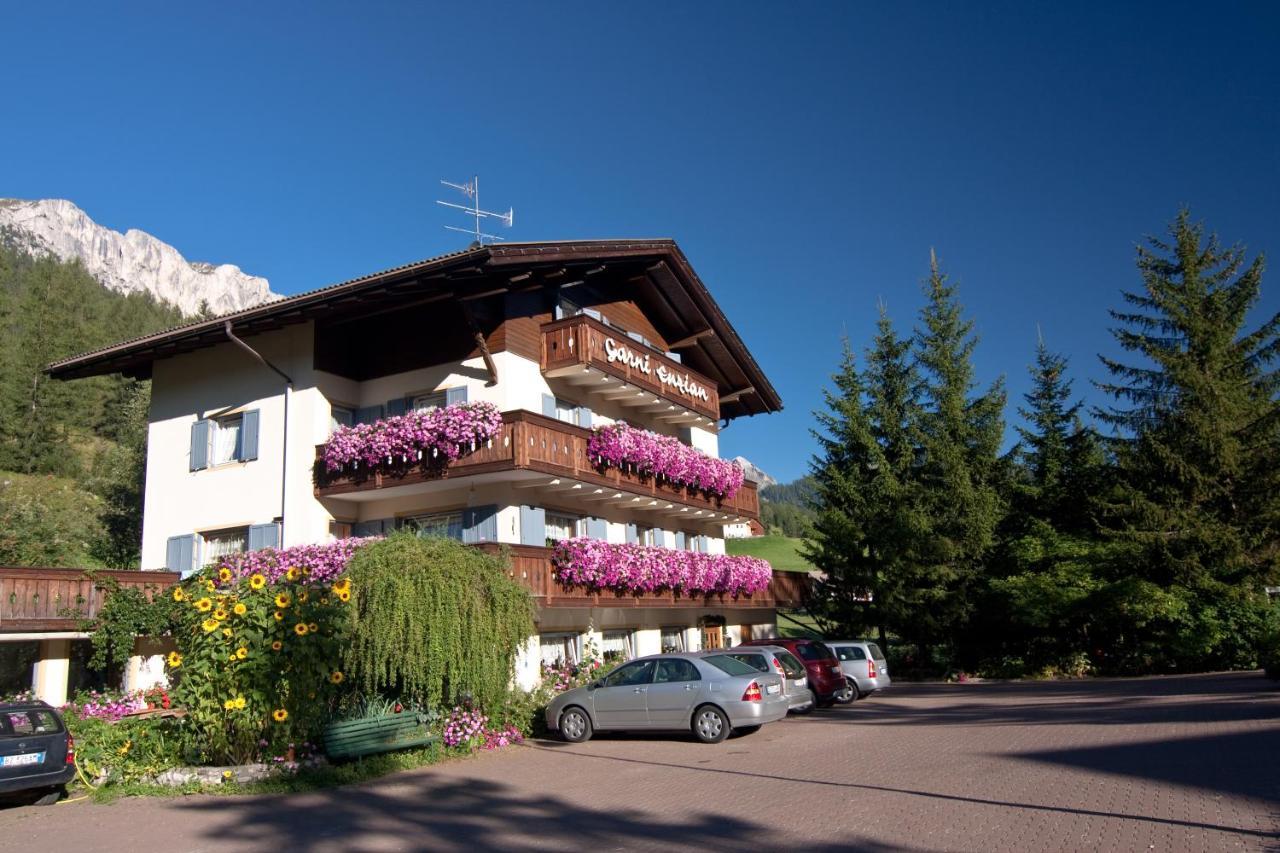 Pension Enzian Badia  Exteriör bild