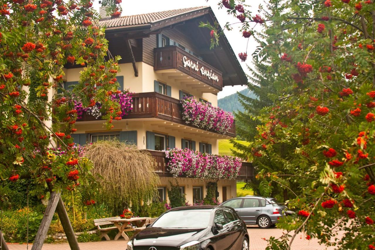 Pension Enzian Badia  Exteriör bild